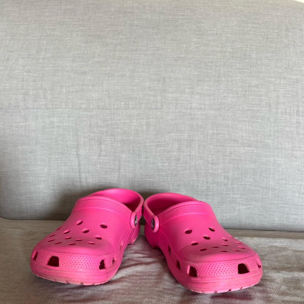Pink girls crocs size J 6